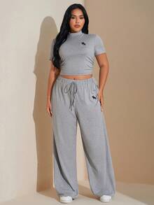 SHEIN Tall CURVE 2pcs Plus Size Women Grey Embroidered Logo Casual Set, Spring/Summer, Sweatpants Set,CasualSummer Outfits For Women,Club Outfits Women,Beach Vacation Outfits,Two Pieces Set Women 2 Pieces Lounge Sets Woman Wide Leg Sweatpants - Grey - View 4