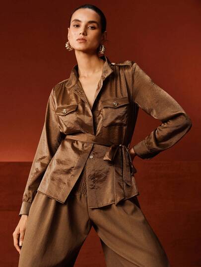 Anewsta Brun stående krage med knytning i midjan, elegant långärmad damskjorta med fickdekorationer