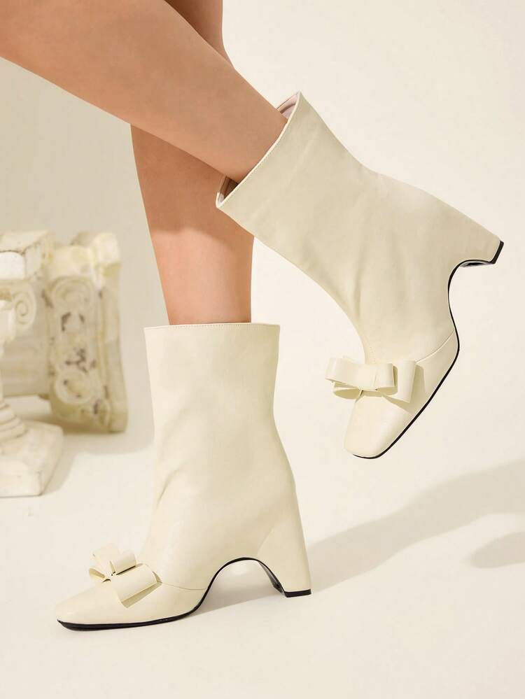 CUCCOO CHICEST レトロなリボン付き スクエアトゥ ブロックヒール アンクルブーツ、エレガントでロマンチックな個性的なファッション、快適なビンテージ加工フェイクレザーブーティー、アフタヌーンティー、デート、パーティー、仕事、休暇、クリスマス、感謝祭、新年に適しています