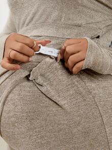 SHEIN 两件套孕妇加大码纯色圆领长袖T恤和可调节腰围休闲裤套装 - 杏色 - 查看 7