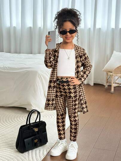 SHEIN 三件套少女法式印花长袖外套、吊带背心和抽绳长裤，优雅时尚，适合秋冬季节、校园日常穿着，也是开学季的理想选择。可爱优雅，时尚百搭，秋冬季必备。