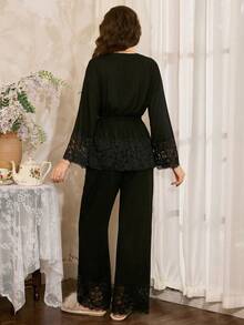 Côtesoire 成熟性感V领系带长袖蕾丝拼接上衣和直筒裤女士睡衣套装，蕾丝睡衣套装，黑色睡衣套装，V领休闲服黑色蕾丝睡衣套装，秋冬服装 - 黑色 - 查看 2