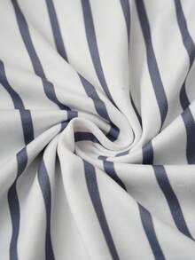 HELLO KITTY AND FRIENDS | SHEIN 少女可爱卡通条纹图案宽松落肩针织休闲T恤