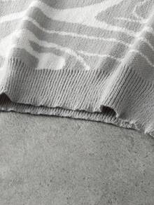 Manfinity EMRG Áo len nam dài tay cổ tròn dáng rộng, phong cách thường ngày, thích hợp mặc mùa thu/đông, áo len nam tay dài in họa tiết, áo len in hình phóng đại. - Màu Xám nhạt - Xem 6