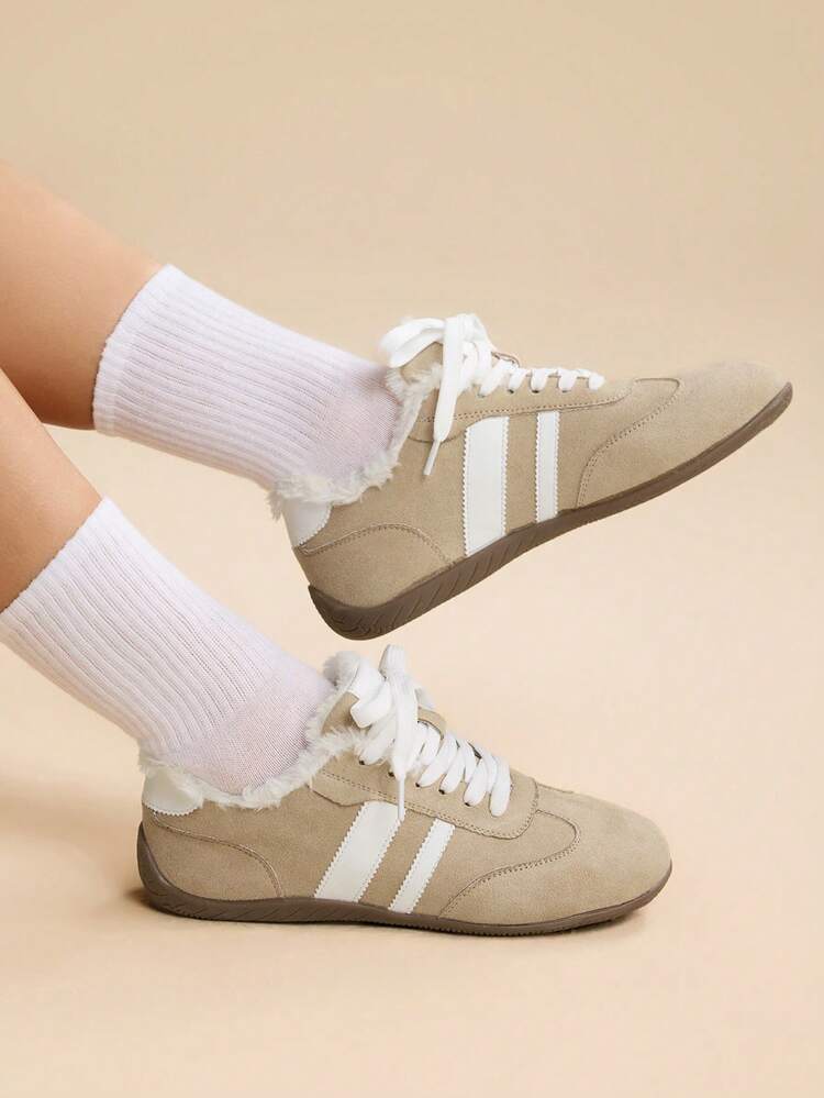 CUCCOO EASI Women's Contrast Color Lace-Up Casual Fashionable Comfortable Sports Shoes