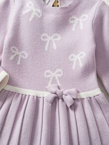 SHEIN Playful Pals 女婴休闲时尚蓝色褶皱下摆蝴蝶结针织长袖连衣裙。柔软舒适。适合秋冬季节、圣诞节、开学季、派对等场合穿着。 - 淺灰紫 - 查看 11