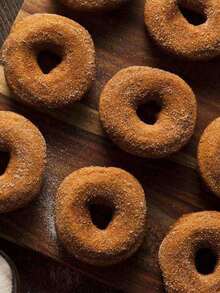 1 Piece White Donut Maker, PP Material, DIY Baking Tool And Milk Frother, Kitchen Baking Supplies - White - View 3