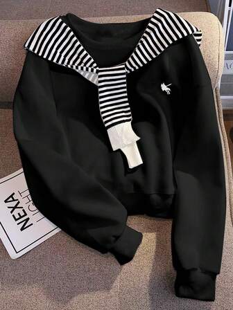 Resyla Women's Casual Knight Embroidery Crew Neck Long Sleeve Sweatshirt, Versatile Top