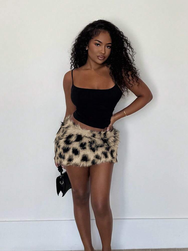 Alexandranx Y2K Music Festival Low-Waist Mini Fluffy Skirt For