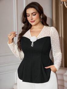 Modelyn 针织撞色蕾丝长袖V领上衣，3D立体花卉装饰收腰大码衬衫 - 黑色 - 查看 3