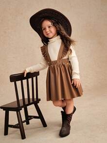 SHEIN Reset Phase Set de 2 piezas: Blusa de unicolor con cuello mao y vestido con volantes en el bajo para niña