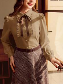 Vintamour 复古优雅女士衬衫，撞色滚边，蝴蝶结荷叶边下摆，纽扣设计，休闲百搭，适合工作、度假、秋季、冬季、圣诞节等各种场合。优雅女士衬衫 - 棕色 - 查看 5