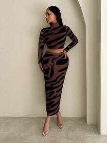 Zolique Bộ 2 món/Bộ áo len cổ lọ ngắn tay và chân váy in họa tiết động vật thời trang dành cho nữ - màu nâu - Xem 4