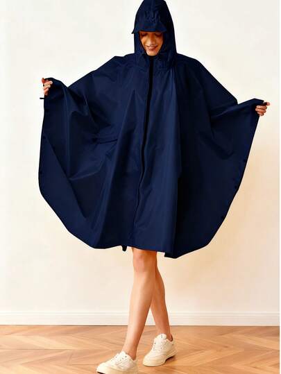 一件加厚防水全身雨衣，长袖连帽雨披，适合户外运动，成人骑行徒步时尚连体雨衣