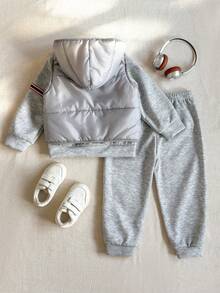 PrepCrw 3pcs Young Boys Elegant Urban School Insulated Gray Vest Jacket, Red & Blue Striped Sleeve Decor Gray Knit Crew Neck Sweatshirt, And Sweatpants Set, Suitable For Casual, Outings, Gatherings, Autumn And Winter - Grey - View 2