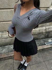 SHEIN EZwear 女式休闲骑士刺绣连帽修身毛衣，秋季 - 灰色 - 查看 1