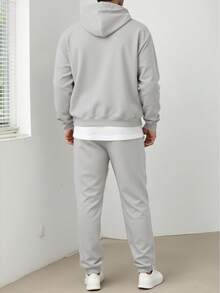 Manfinity Homme 男士经典灰色马匹印花抽绳连帽衫和裤子两件套，适合送给男友、伴侣，日常穿着，秋冬季运动套装 - 彩色 - 查看 3