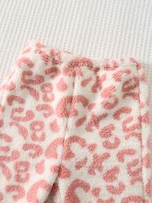 Cozy Pixies 2pcs/Set Baby Girls' Pink Leopard Print Thermal Lined Crew Neck Sweatshirt And Elastic Waist Jogger Pants, Comfortable & Fashionable Casual Outfit For Indoor, Outdoor, Skiing, School, Daily Wear, Sports, Party, Festival, Halloween, Christmas, New Year, Valentine's Day, Travel, Versatile - Multicolor - View 7