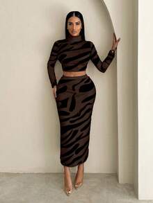 Zolique Bộ 2 món/Bộ áo len cổ lọ ngắn tay và chân váy in họa tiết động vật thời trang dành cho nữ - màu nâu - Xem 1