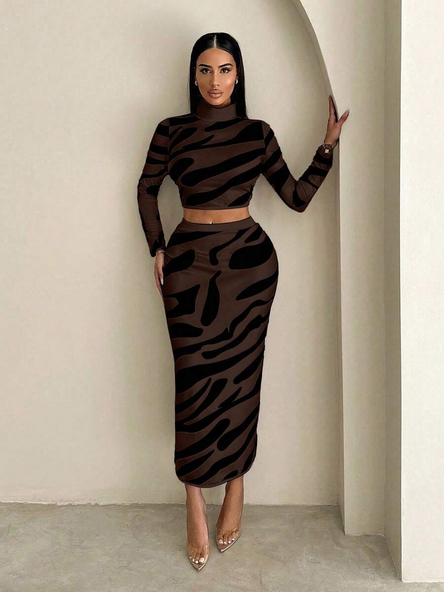 Zolique Bộ 2 món/Bộ áo len cổ lọ ngắn tay và chân váy in họa tiết động vật thời trang dành cho nữ - màu nâu - Xem 1