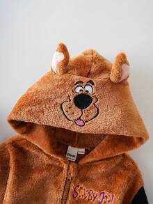 SCOOBY-DOO X SHEIN Macacão de Flanela Confortável com Capuz com Orelhas 3D de Cachorrinho Bordado, Estampa Fofa de Cachorro, Manga Longa e Zíper na Frente para Bebê Menino - Castanho - Visão 3