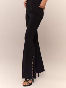 MUSERA 低腰针织珍珠母贝纽扣装饰喇叭裤套装（仅下装）秋冬晚装优雅性感圣诞派对场合高级新年