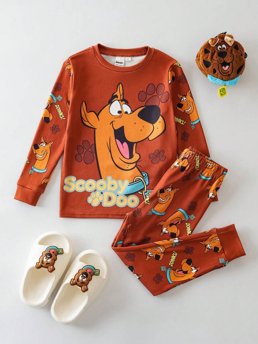 SCOOBY-DOO X SHEIN 2件套男童卡通狗印花圆领长袖上衣和打底裤针织休闲弹力睡衣套装 - 棕色 - 查看 1
