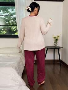 SHEIN 大码睡衣套装，针织罗纹抓绒面料，蝴蝶结刺绣装饰，甜美可爱长袖上衣和长裤，舒适保暖的冬季服装 - 紅色 - 查看 3