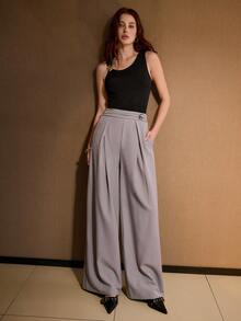 MOTF PREMIUM 女士金属装饰V领修身背心 - 黑色 - 查看 6