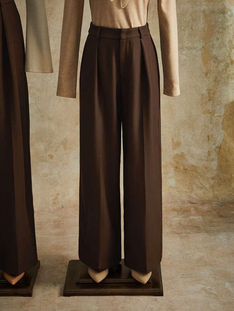 Elegant Fashion Design Pleated Coffee Color Women's Suit Pants, Pockets, Straight Leg, Petite