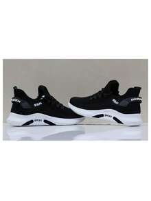 Zapatillas deportivas de moda para hombre de color sólido, ligeras y transpirables de malla de tela, talón suave y cómodo para proporcionar estabilidad, diseño de suela elástica antideslizante de alta amortiguación para una mejor protección de los pies, adecuadas para caminar, deportes al aire libre, correr, hacer ejercicio, fitness, fiesta, fiesta, uso diario
Zapatillas deportivas de hombre en textil ligero y transpirable, de estilo casual con cordones y puntera redonda pequeña - Negro - Ver 9