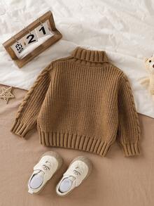 SHEIN Vintaside Kids 男宝宝秋冬针织毛衣，时尚高领毛衣，新款上市。绿色调清新可爱，尽显童趣。采用柔软舒适的面料，呵护娇嫩肌肤，让宝宝倍感温暖舒适。蓬松多彩的波点纱线柔软亲肤。适合家庭聚会、外出游玩、亲子时光以及圣诞派对等场合。 - 卡其色 - 查看 2