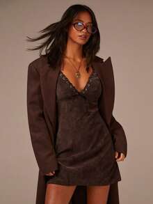 Athîral 女士纯色镂空系腰性感无袖时尚连衣裙，银色镂空装饰，PU材质，适合秋季音乐节外出穿着。咖啡棕色纯色无袖简约皮质迷你连衣裙/波西米亚嬉皮风/芝加哥音乐节/演唱会/外出/返校/夜生活/时尚连衣裙/Y2K风格女装/约会之夜/秋季女装/复古做旧皮裙/水洗仿皮连衣裙，迷你连衣裙 - 棕色 - 查看 3