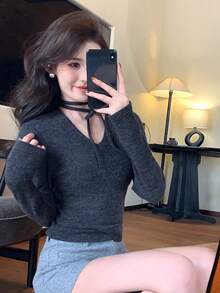 DAZY Women's Elegant V-Neck Tie-Up Casual Puff Sleeve T-Shirt