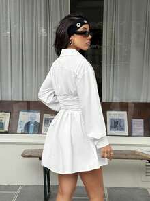 SHEIN EZwear Vestido curto feminino casual para o dia a dia, simples, liso, branco, plissado, justo, primavera/outono - Branco - Ver 2