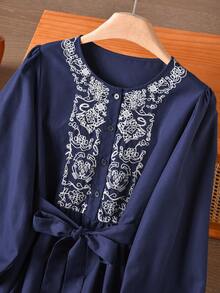 Rusticease 女士圆领半拉链长袖刺绣连衣裙 - 藏蓝色 - 查看 7