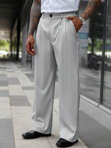 Manfinity CasualCool Herren weiße Hosen, weiche Textur mit Einzelfalte, leichte gerade geschnittene locker sitzende weiße Sommerhosen - Grau - Übersicht 5