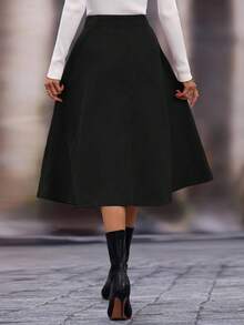 SHEIN LUNE Chân váy chữ A đa năng, thiết kế tối giản, cài nút phía trước, viền bèo nhún, màu trơn - màu đen - Xem 2