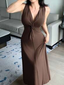 DAZY Đầm dài không tay dệt kim xoắn màu trơn tối giản mặc ở nhà dành cho nữ - màu nâu - Xem 1