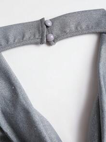 Sweetra 女士新款性感露背褶皱腰身修身亮面垂褶领鸡尾酒会礼服，适合日常通勤、毕业典礼、独立日等场合。