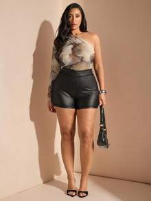 SHEIN BAE 大码女式休闲日常通勤简约纯黑色PU皮革交叉V腰短裤 - 黑色 - 查看 2