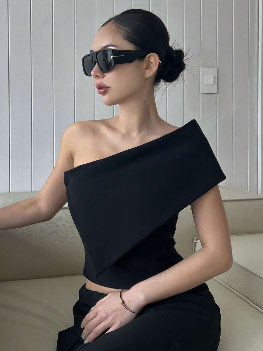 DAZY Áo thun trơn màu trơn vai chéo thường ngày mùa hè dành cho nữ - màu đen - Xem 1