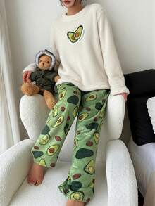 SHEIN 牛油果刺绣蓬松上衣和法兰绒印花长裤女士舒适睡衣套装，冬季服装 - 杏色 - 查看 4