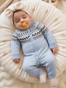 SHEIN Baby Boys' Casual Minimalist Cute Blue Fair Isle Knit Sweater Jumpsuit, Soft & Comfortable, Suitable For Daily, Outdoor, Travel, Holiday, Home, Daycare, Autumn/Winter, Christmas, Back To School, Party, All-Season Baby Blue Knitted Outfit For Baby Baby Boy Outfit Blue Vintage 0 3 Months Boy Winter Knitted Baby Romper Light Blue Baby Sweater Romper - Blue - View 5