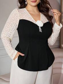 Modelyn 针织撞色蕾丝长袖V领上衣，3D立体花卉装饰收腰大码衬衫 - 黑色 - 查看 4