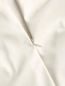 Sweetra 优雅复古高腰褶皱巴西PU皮革侧开衩A字迷你裙，Y2K风格女装 - 奶油色 - 查看 4