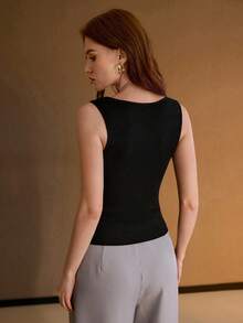 MOTF PREMIUM 女士金属装饰V领修身背心 - 黑色 - 查看 3