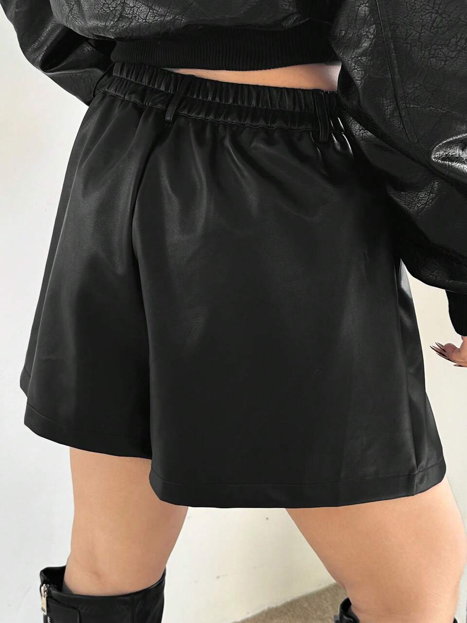 Dazy Plus Plus Size Women Casual Solid Color Short Straight PU Shorts, Autumn/Winter
