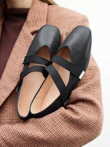 CUCCOO BIZCHIC CUCCOO 女式方头黑色亮片平底玛丽珍鞋，朋克风格秋季一脚蹬平底鞋 - 黑色 - 查看 1