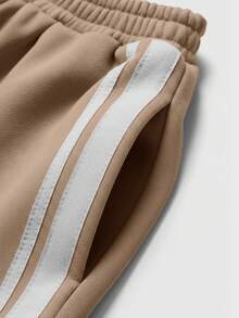 JNSQ Young Boy Letter Print Round Neck Drop Shoulder Long Sleeve Sweatshirt And Sweatpants Casual Suit - Khaki - View 7